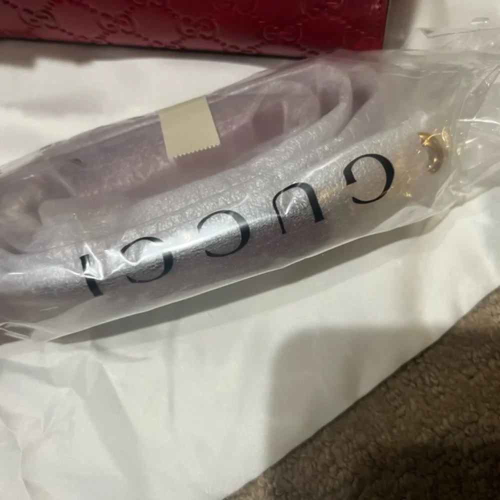 Guccissima Signature Medium Padlock Top Handle Bag Hibiscus Red. BRAND NEW - Picture 6 of 12